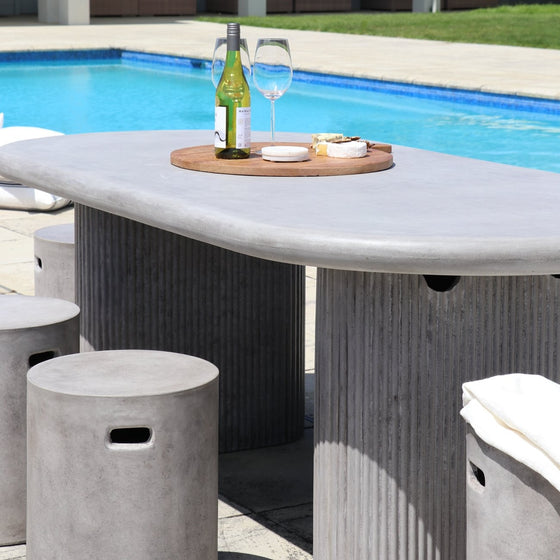 Solona Outdoor Concrete Table Grey - SOUK COLLECTIVE